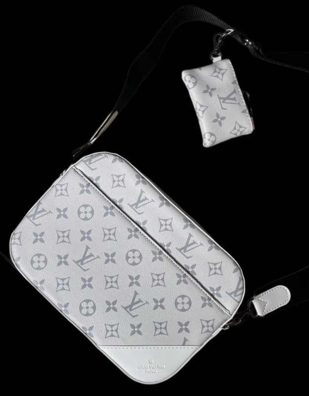 Bandolera Louis Vuitton blanca estampado black LOGO – phamadripshop