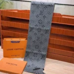Logomania Scarf Pearl - Imagen 13