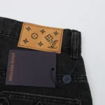 Louis Vuitton Denim Shorts - Imagen 5
