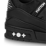 Louis Vuitton Trainer - Black Embossed Monogram - Imagen 4