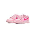 Nike Dunk Low- Triple Pink - Imagen 2