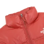 the-North Face Nuptse Short Brick House Red - Imagen 4