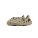Yeezy Foam- RNNR Stone Salt - Imagen 2