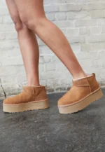 Ugg Classic Ultra Mini de Plataformas- Marron - Imagen 2